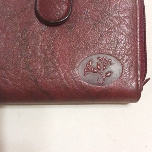 Buxton Burgundy Leather Wallet and Change Purse - Picture 2 of 14